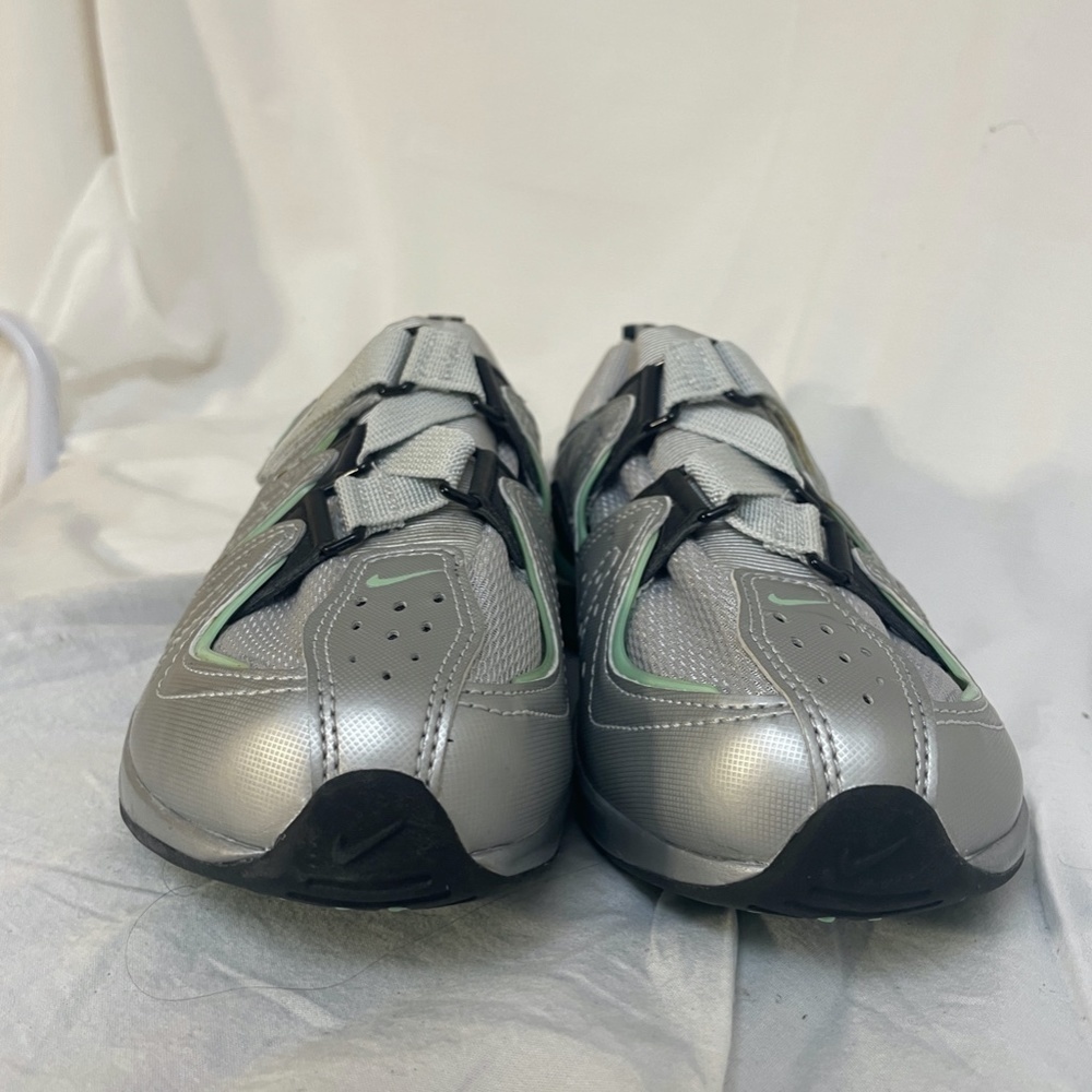 Nike Womens Spin Trainer Plus Cycling Chrome Mint Black Low Top Size 7 Like New - Picture 5 of 10